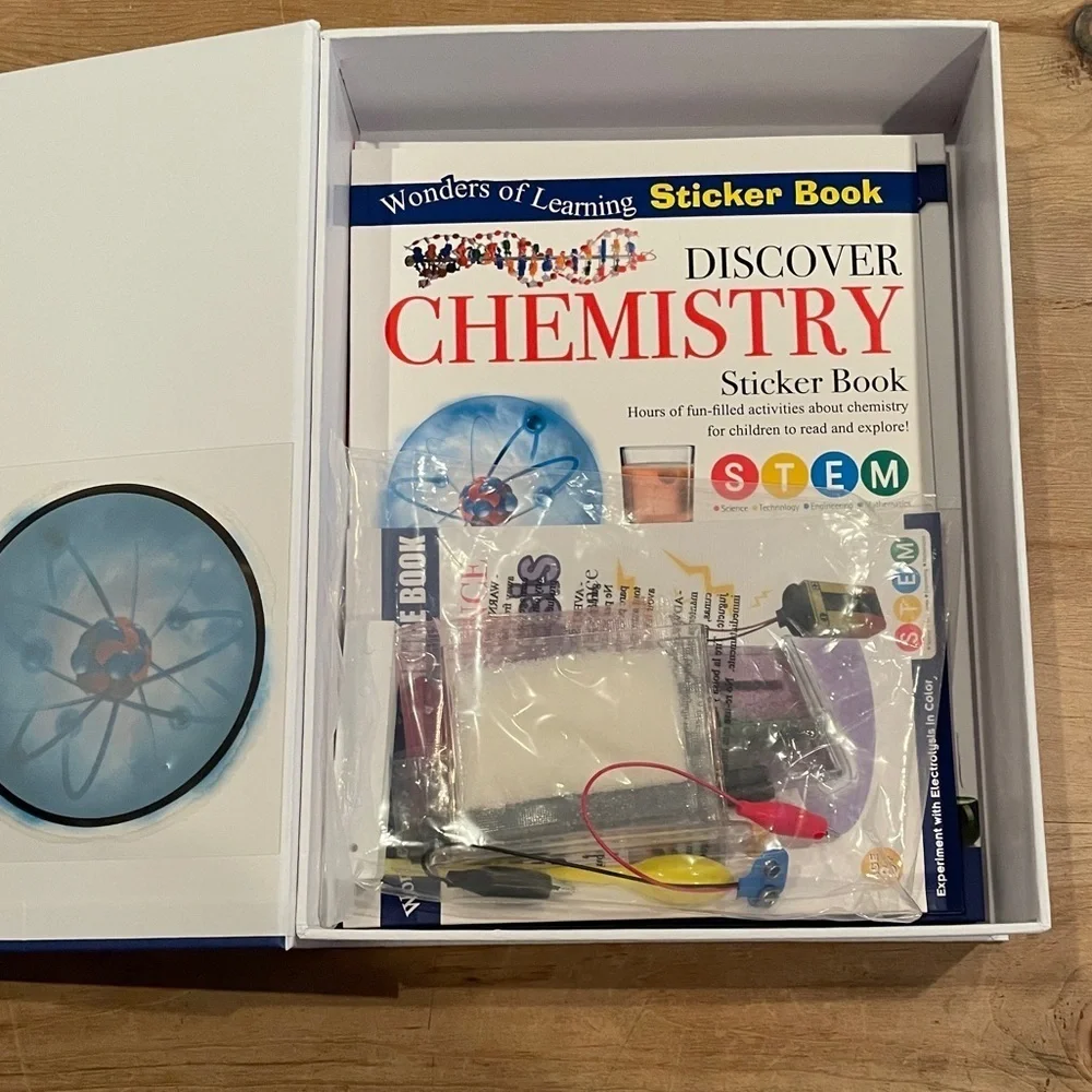 NWT STEM Wonders of Learning Discover Chemistry Kit ages 8 up Science